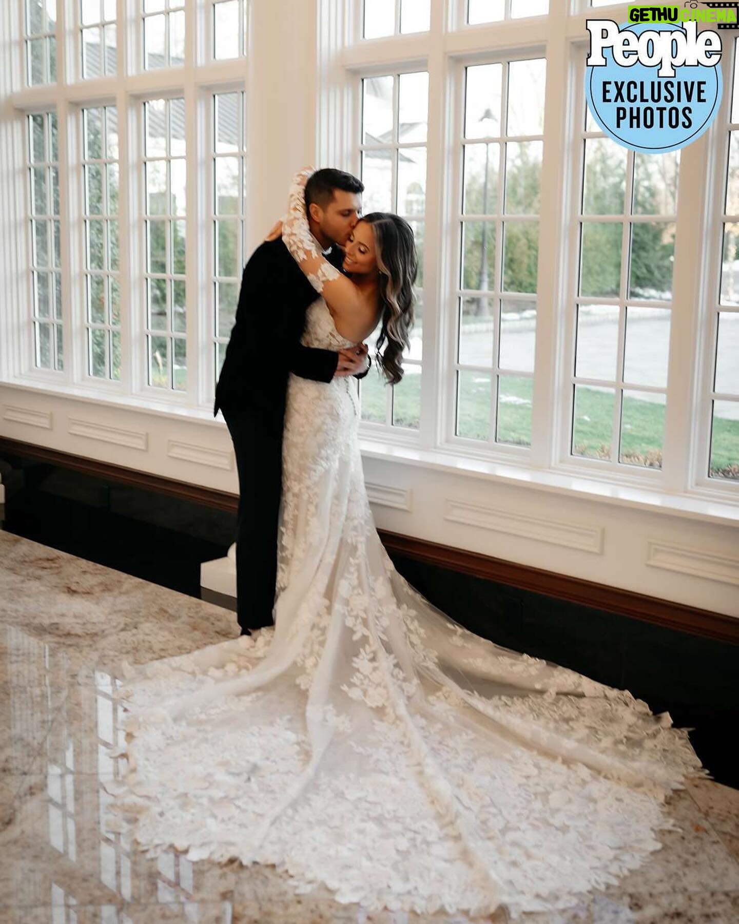 Cody Calafiore - 44.5K Likes - Big Brother alum Cody Calafiore, 33, tied the knot with longtime love Cristie Laratta.
“We had an incredible time. It was the best day of our lives,” Calafiore tells PEOPLE, saying their vision for their big day came together just as they hoped.
Tap the link in bio for more pics. 📷: @heatherpaulinephotography