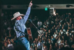 Cody Johnson Instagram - Another sold out show in Birmingham! Let’s go, #CoJoNation! Don’t forget to vote for the @cmt Music Awards today, y’all! Link in bio.

📸 @jttex