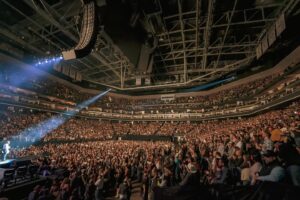 Cody Johnson Instagram - Kicked off the Leather Tour in Cali. Sacramento, what an incredible sold out show! See y’all tonight, Anaheim!

Photos - @jttex
