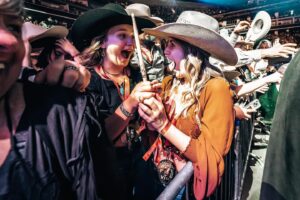 Cody Johnson Instagram - Kicked off the Leather Tour in Cali. Sacramento, what an incredible sold out show! See y’all tonight, Anaheim!

Photos - @jttex
