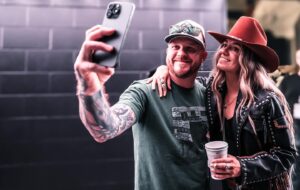 Cody Johnson Instagram - Thank you @cmt for a great night in my home state! #ThatsTexas

📸 @jttex