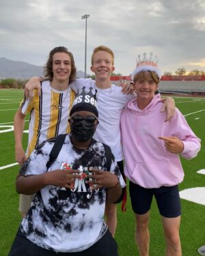 Cody Veith Instagram - senior sunrise with my kings 👑