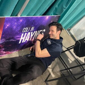 Colin Donnell Instagram - Thank you so much to everyone who came out to @galaxyconrichmond. Had a great time being reunited with some #Arrow friends and getting a chance to chat with all of you and a bonus of meeting some folks I’ve admired for a long time.

Hope to get a chance to do some more soon so if there’s a con near you you’d like to see me at, tag them in the comments below!