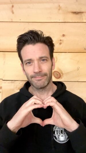 Colin Donnell Instagram - February is Heart Month and I am taking @d.ham3’s 3 for❤️ Challenge and I want you to join me and learn about hands-only CPR. 
3 Steps!
1) Go to heart.org/3 to watch a short video and learn all about hands-only CPR
2) Make a donation to the @american_heart
3) challenge 3 friends to do the same!

I’m nominating @pattimurin, @stephenamell & @katewalsh

Let’s Spread the Love

#3forHeart #loveforDamar #HeartMonth #CPRwithHeart #HeartsUp
