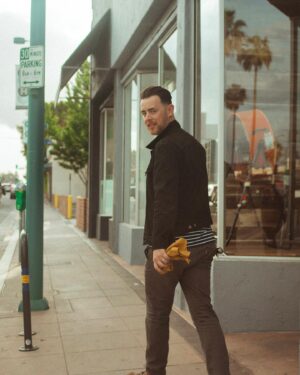 Colin Hanks Instagram - Kerchiefs make an excellent stocking stuffer... sure beats a lump of coal. Hell, you could even use one as re-usable wrapping paper! 🤘
⁠
get in on this buy more, save more sale going on now @hankskerchiefs 👀

Spend $50 , Get 15% Off: Use Code HOL15⁠
Spend $100 , Get 20% Off: Use Code HOL20⁠
Spend $150 , Get 25% Off: Use Code HOL25⁠
⁠