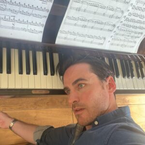 Colin O'Donoghue Instagram - The piano is tough work!!!!