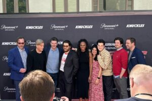 Colleen O'Shaughnessey Instagram - Such fun at the LA premiere for Knuckles! 🥊 Thanks so much, @paramountplus and @sonicmovie and @sega 💛🦊

Hair/makeup by the ever amazing @jennykarlmakeup 🎀💄

Can’t wait for you all to see it! Starts on 4/26 on Paramount 