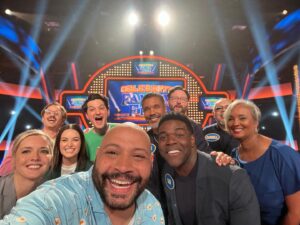Colton Dunn Instagram - Play #familyfeud with awesome people. ✔️
See who wins this summer. #teamschwarz
 🆚
#teamrichardson