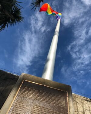 Con O'Neill Instagram - Happy pride month beautiful people x
#pridemonth #pride🌈