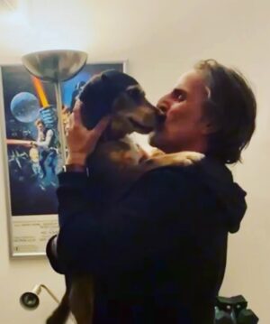 Con O'Neill Instagram - What love looks like 
#home