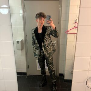 Connor Ball Instagram - got no words for how amazing last night was. thanks SO much to everyone that came down and partied at the Royal Albert Hall. thanks to the unbelievable orchestra that came down and played with us, can we take you everywhere? and thanks to our team and crew who are always the best. big love x 

@deansherwood