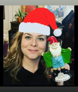 Constance Pittard Instagram - L’esprit de Noël étoile ⭐️ 🎁 🌲 
Joyeuses fêtes les petits nenfants 🥳