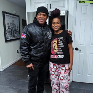 Coodie Simmons Instagram - @realsway stop by my the crib for my birthday on 01/18/2024 . 30 years after he put out “Best Of Wake Up Show Freestyles” Volume 1.  We both was 8 years old. 😂😂😂. Love you brother & thank for showing love! GOD is Amazing!  #family #hiphop #love
