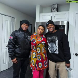 Coodie Simmons Instagram - @realsway stop by my the crib for my birthday on 01/18/2024 . 30 years after he put out “Best Of Wake Up Show Freestyles” Volume 1.  We both was 8 years old. 😂😂😂. Love you brother & thank for showing love! GOD is Amazing!  #family #hiphop #love