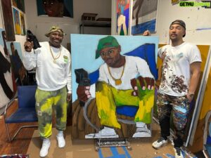 Coodie Simmons Instagram - I was going to save this footage 21 years or more for @eyesrevive documentary. 😂  #coodieonthecamera 🎥 FYI I didn’t commission this painting although I collect his work. It was a honor to sit for him and be in his future portrait show.  @eyesrevive is an amazing #artist ! #art Thanks for allowing me to capture your #jeenyuhs . @matboogie781 & @classy.tracey was in the building! #family #love