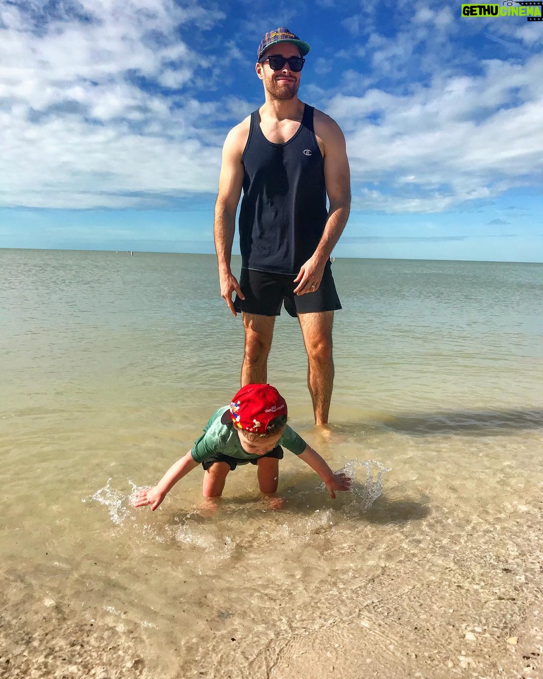 Corey Cott - 12.3K Likes - 🏝