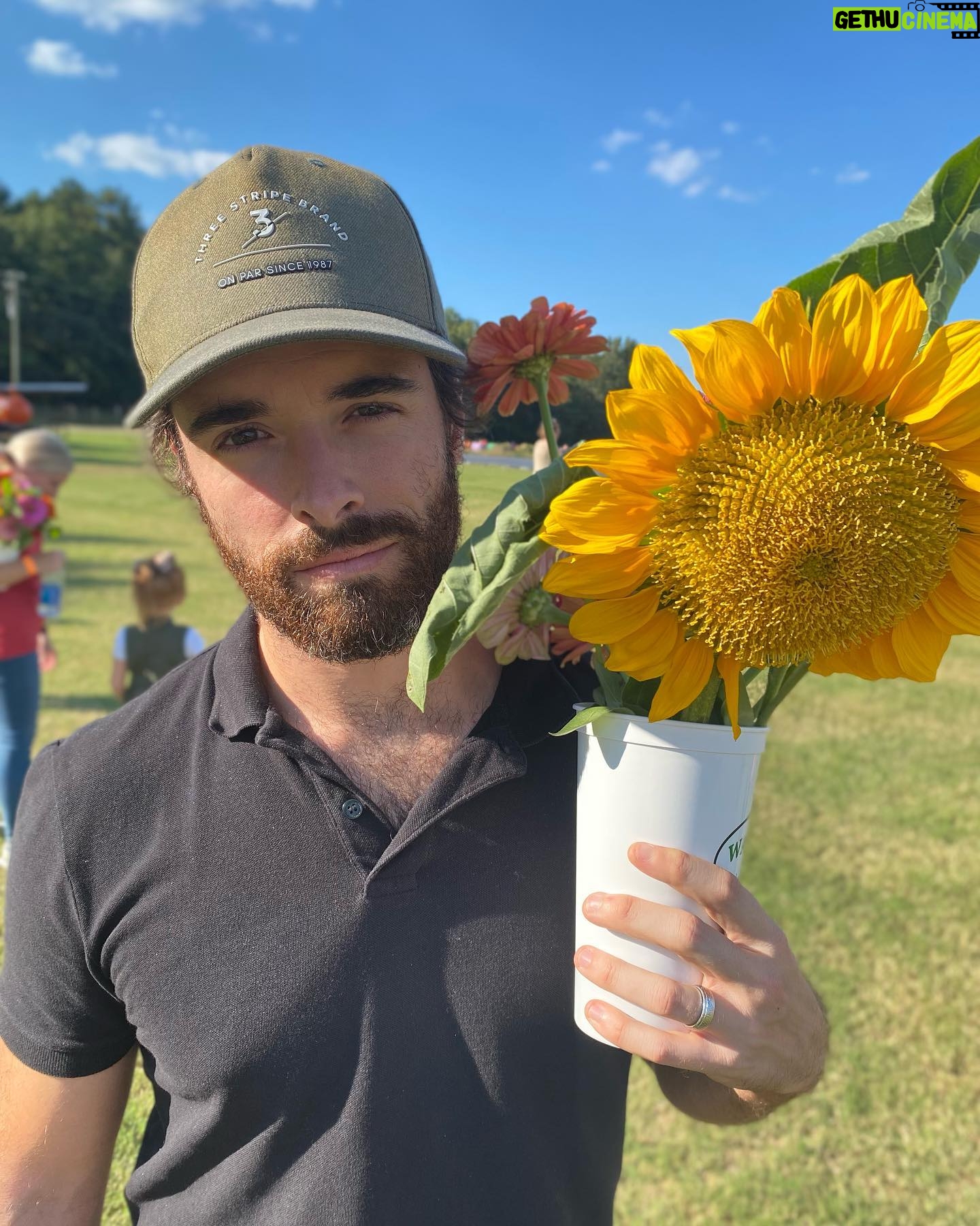 Corey Cott - 7.4K Likes - 🌻