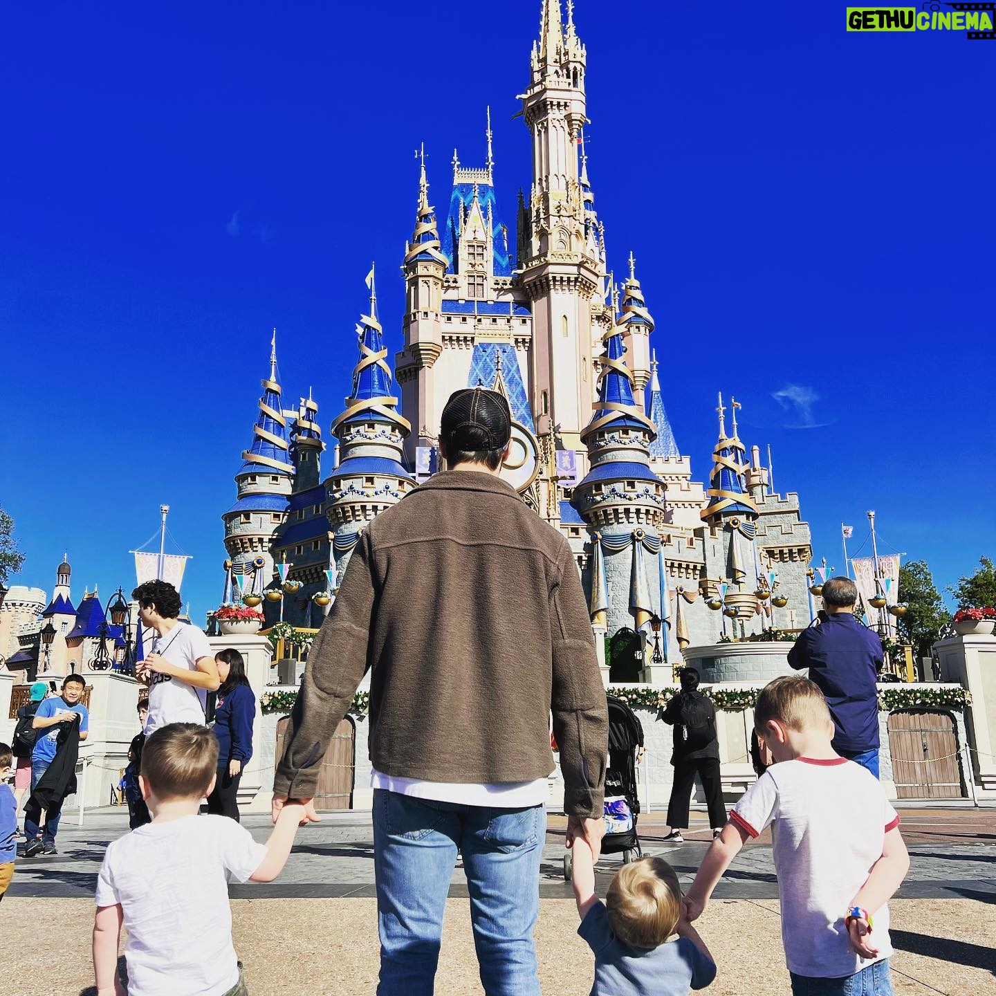 Corey Cott - 4.9K Likes - Cott boys crushing the Kingdom.