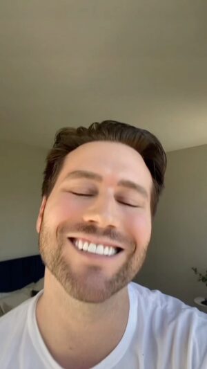 Corey O'Brien Instagram - If anyone knows @candacecbure send this to her 😉
——
#reels #silly #fullhouse #comedy