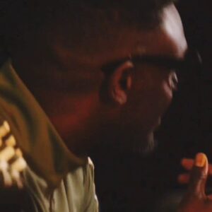 Corneille Instagram - C'est la soul/r&b/funk des années 70-80 qui m'a inspiré "Pause" et l'ambiance de ce prochain album "Encre Rose". Voici un extrait studio avec @cousinhubz!