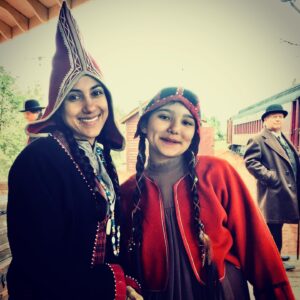 Corrine Koslo Instagram - For all the Anne with an E fans in the house!
Happy Sunday!
May we have equality and human rights for all. #indigenouslivesmatter#blacklivesmatter#annewithaneseason3❤️