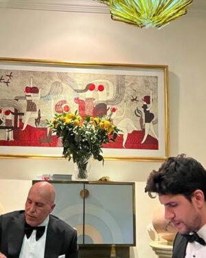 Coto Matamoros Instagram - Con el deseo de que el año nuevo tenga para ti la mejor repuesta ❤️ @diegomatflo
