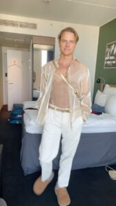 Actor Courtney Act HD Instagram Photos and Wallpapers June 2024