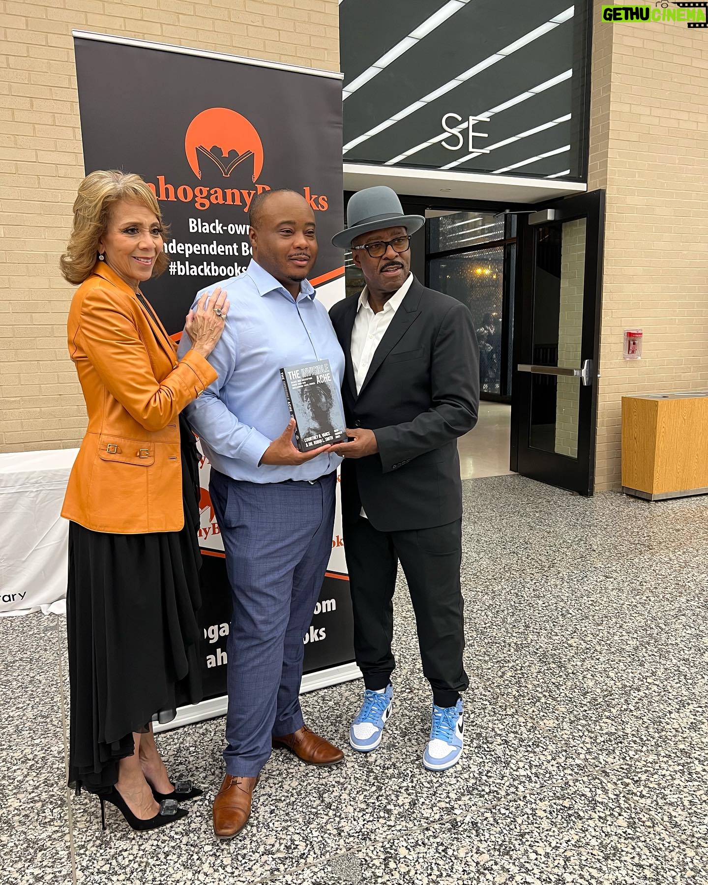 Courtney B. Vance - 622 Likes - Folks, we had a wonderful night in DC last night with @mahoganybooks and #MLKMemorialLibrary for our new book, The Invisible Ache! Today happens to be the 6th anniversary of my mother’s death from #ALS. Mrs. Leslie Vance was a proud librarian for over 30 years. So to have been in the library for this book, which speaks to my personal journey mental awareness and wellness which began when my dad died of suicide, was a beautiful way to honor both my mom and dad. So thank you DC for coming out! TONIGHT we celebrate Dr. Robin in her home city of Philadelphia at @EnonTab Church, free and open to the public at 6:30pm. Books will be available and we will sign them! Come on out! #InvisibleAcheBookTour