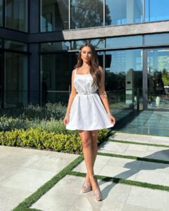 Actress Courtney Boerner HD Instagram Photos and Wallpapers April 2024