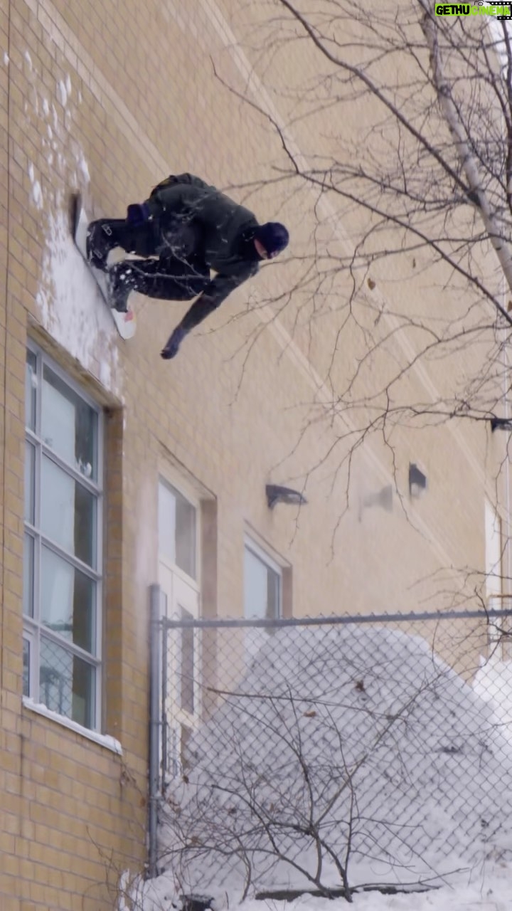 Craig McMorris - 2.4K Likes - That’s a clip ✅
Check out a bunch more in “Tennis” now 🚨
#Snowboard #Snow #Snowboarding #WinterSports