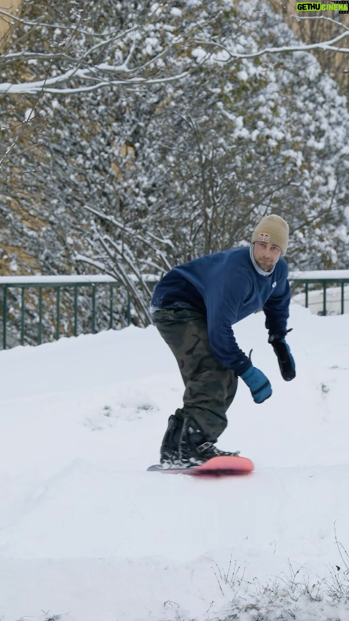 Craig McMorris - 2.3K Likes - A two piece from the latest street part 👌
🔗 link in bio to watch the full video!
#Snowboard #Snowboarding #Snow