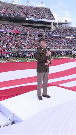Craig Morgan Instagram - Country music artist and @USArmy Reserve Officer @cmorganmusic’s beautiful rendition of the National Anthem at the Pro Bowl Games. 🇺🇸

📺: #ProBowlGames on ESPN/ABC
📱: Stream on #NFLPlus