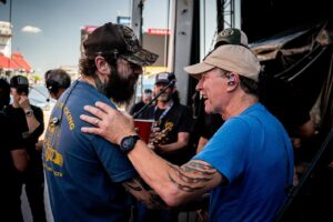 Craig Morgan Instagram - It was great running into some new and old friends at #CMAFest!

📸: @gicker