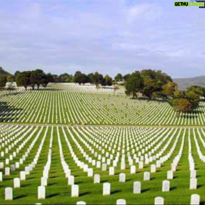 Craig Morgan - 2.4K Likes - Today I pray for our fallen and there families in the name of the Father and the Son and the Holy Ghost amen. #memorialday