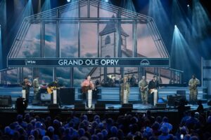 Craig Morgan Instagram - An awesome evening at @opry’s Salute the Troops last night!