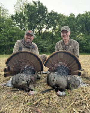 Craig Morgan Instagram - It’s been an amazing turkey season (see it all on On The Road Outdoors ). Louisana here we come #turkeyhunting #country #countrymusic #countrylife #louisiana #organic