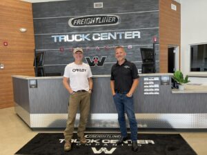 Craig Morgan Instagram - Excited to be doing a show tonight with our trucking partner Truck Center Companies. Honored to be working with a company who are so passionate about working with our veterans. #country #countrymusic #trucking 
#veterans