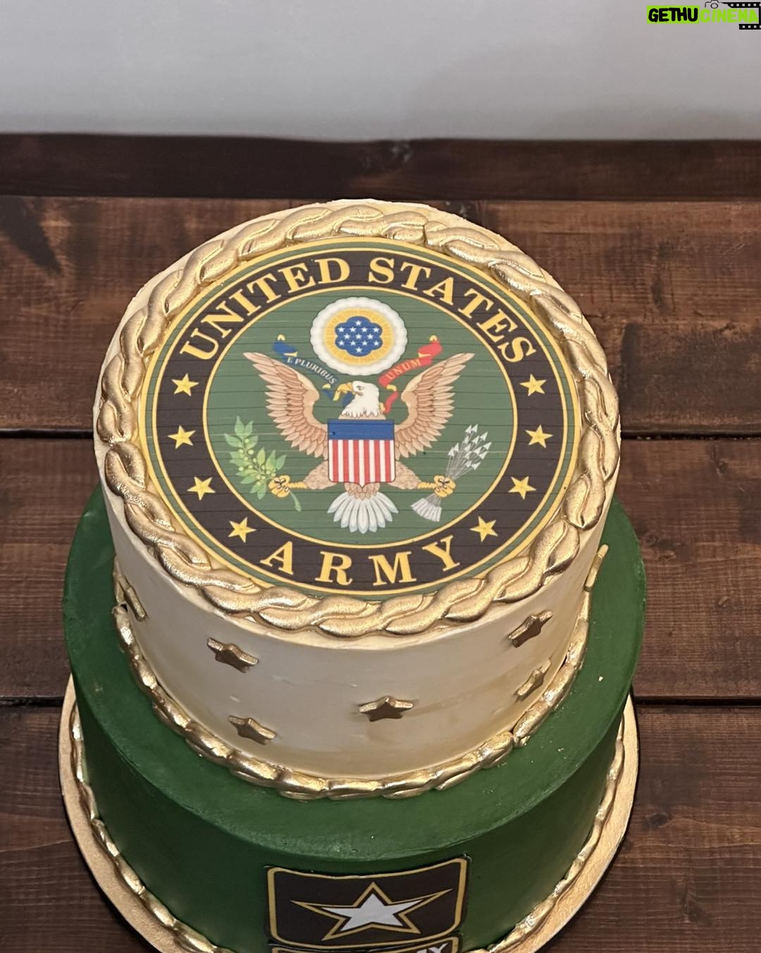 Craig Morgan - 5.2K Likes - Amazing day with my Army reserve unit 313th United States Army Band for my pinning ceremony. Special thanks to everyone who came. #beallyoucanbe #army