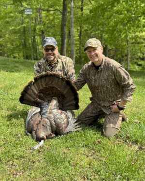 Craig Morgan Instagram - It’s been an amazing turkey season (see it all on On The Road Outdoors ). Louisana here we come #turkeyhunting #country #countrymusic #countrylife #louisiana #organic