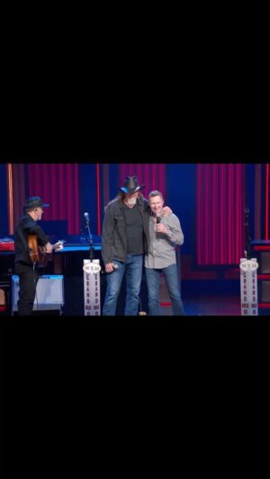 Craig Morgan Instagram - @cmorganmusic 🤝 @traceadkins 

Opry stars Craig Morgan and Trace Adkins perform “That Ain’t Gonna Be Me” as part of the Grand Ole Opry’s live broadcast on Friday, October 25th, 2023 celebrating Morgan’s 15th anniversary as an Opry member.