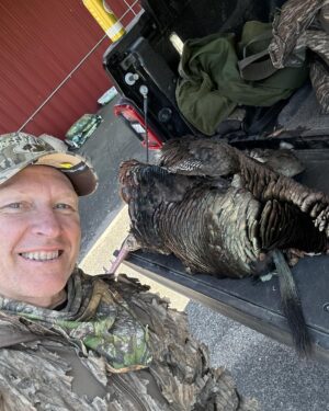 Craig Morgan Instagram - It’s been an amazing turkey season (see it all on On The Road Outdoors ). Louisana here we come #turkeyhunting #country #countrymusic #countrylife #louisiana #organic