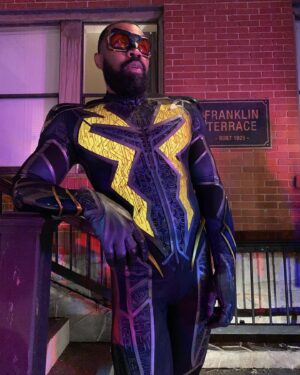 Cress Williams Instagram - As the #crisisoninfiniteearths continues a new #blacklightning #tonight 9/8central on the #CW #gets it
