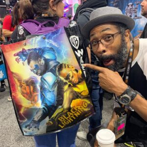 Cress Williams Instagram - Hey look what I found. #blacklightning #sdcc2019 #getlit