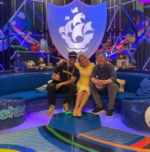Cressida Cowell Instagram - Always a complete joy to go on @cbbc Blue Peter … here celebrating the 50,000th member of the Blue Peter book club, (!) with Joel @joelmagician dressed as a magnificent Gandalf, and with Jeff Kinney @jeffkinney and @mrmcgrammar, who did a brilliant rap (and I got to join in!)

Here showing all the marvellous book illustrations that kids sent in…

And the show also had Matilda, that wonderful bookworm, singing A little Bit Naughty, and was a such a great celebration of all things book-y…

Thankyou to Blue Peter for everything you to to promote books and reading 
#❤️📚
#bookmagic
