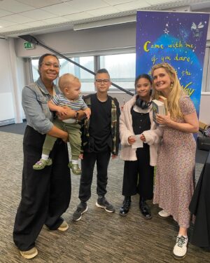 Cressida Cowell Instagram - There’s nothing like standing next to a gigantic Globe to make you realise that we’re really quite up north planetary-wise here in the U.K…it’s a long way UP there…

Thankyou to everyone who came to my talk about #WhichWayRoundTheGalaxy in Leicester’s incredible  National Space Centre today, you were a wonderful audience…

This is the place to go if your kid is interested in space and the stars…so interactive and exciting

Which Way to Anywhere looked so wonderful up in those starry skies of the Plantarium

🌏⭐️🌗💫🪐