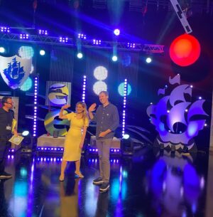 Cressida Cowell Instagram - Always a complete joy to go on @cbbc Blue Peter … here celebrating the 50,000th member of the Blue Peter book club, (!) with Joel @joelmagician dressed as a magnificent Gandalf, and with Jeff Kinney @jeffkinney and @mrmcgrammar, who did a brilliant rap (and I got to join in!)

Here showing all the marvellous book illustrations that kids sent in…

And the show also had Matilda, that wonderful bookworm, singing A little Bit Naughty, and was a such a great celebration of all things book-y…

Thankyou to Blue Peter for everything you to to promote books and reading 
#❤️📚
#bookmagic