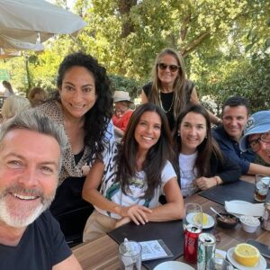 Cristián Sánchez Instagram - Nos conocimos hace más de 20 años haciendo el matinal del 13 VIVA LA MAÑANA ☀️… y esa amistad sigue hasta hoy!!!! Mucha risa… 🤣 Los quiero!!!! 😍❤️