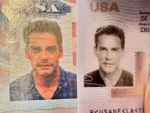 Cristián de la Fuente Instagram - Foto del pasaporte del 2014 y del 2024 
Como que prefiero el blanco y negro 
La primera con 40 años. La segunda con 50 años 

La edad es simplemente un número 
“I’m feeling good”

Vamos que se puede
