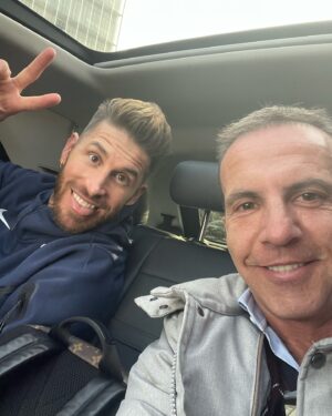 Cristóbal Soria Instagram - Siempre honrastes nuestro escudo… ♥️
@sergioramos @sevillafc