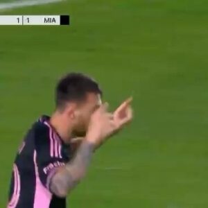 Cristóbal Soria Instagram - Verlo sonreír después de marcar un gol es nuestra felicidad…!!! 🐐